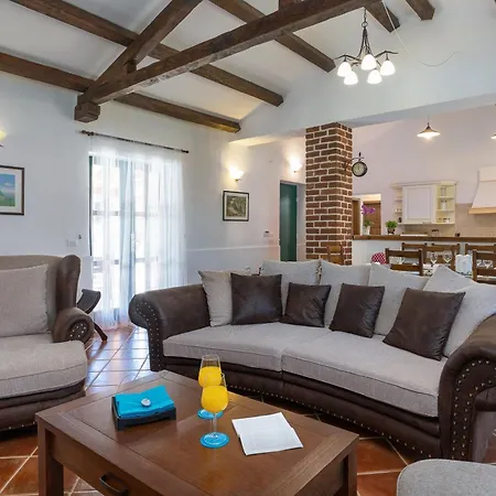 別荘 Landhausvilla Mit Panoramablick Und Garten *