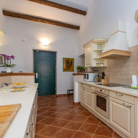 Landhausvilla Mit Panoramablick Und Garten Дом отдыха Baldasi